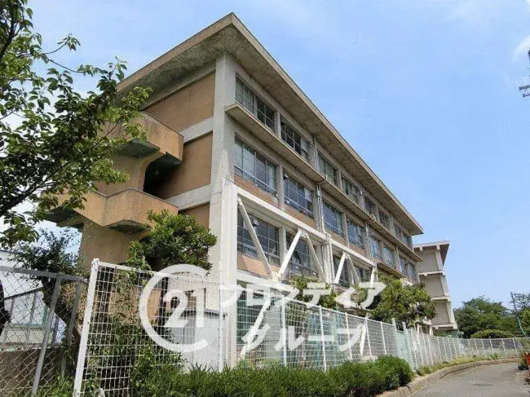 3LDK Property Neyagawa-shi Osaka (2)