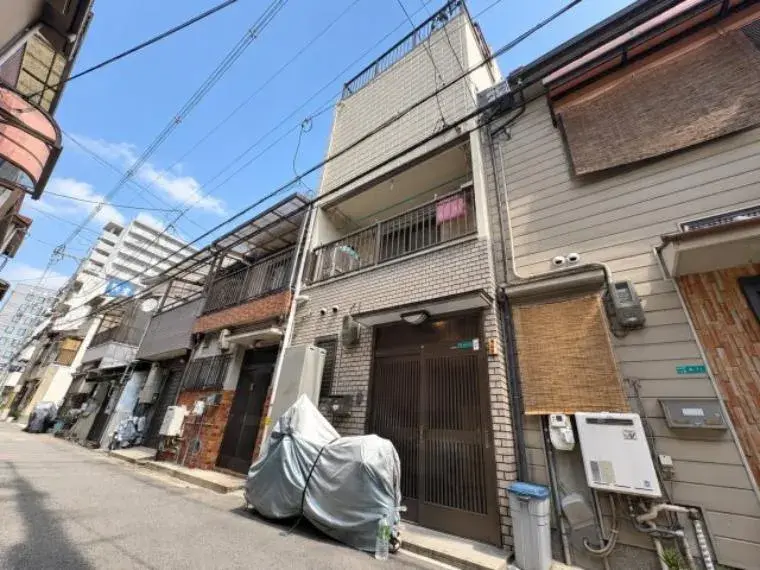 Akiya in Osaka