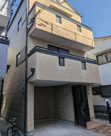 Akiya in Osaka