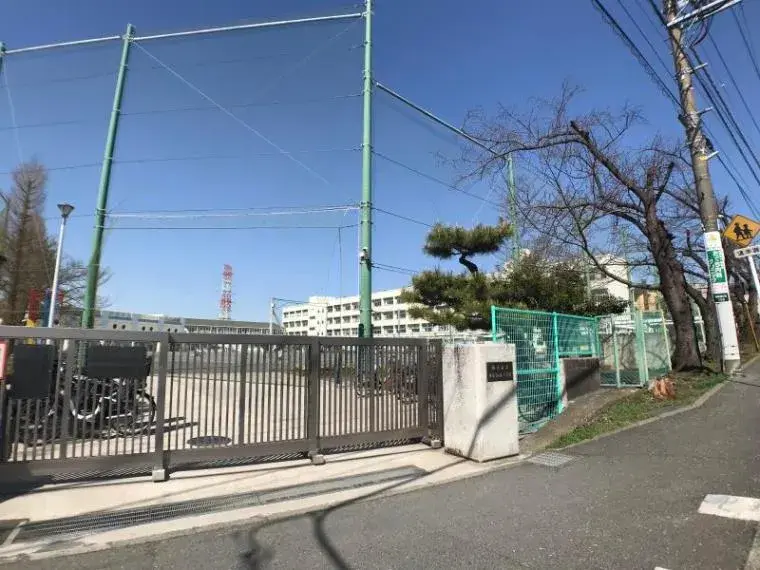 Propiedad 3LDK
Ciudad de Yokohama
Distrito de Asahi
Prefectura de Kanagawa (26)