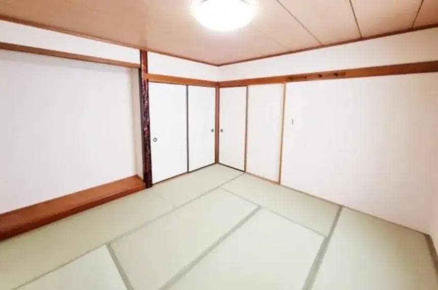 Osaka Tomitabayashi City 4-Bedroom Property (9)