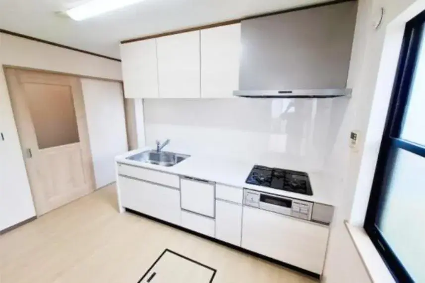 Osaka Tomitabayashi City 4-Bedroom Property (10)