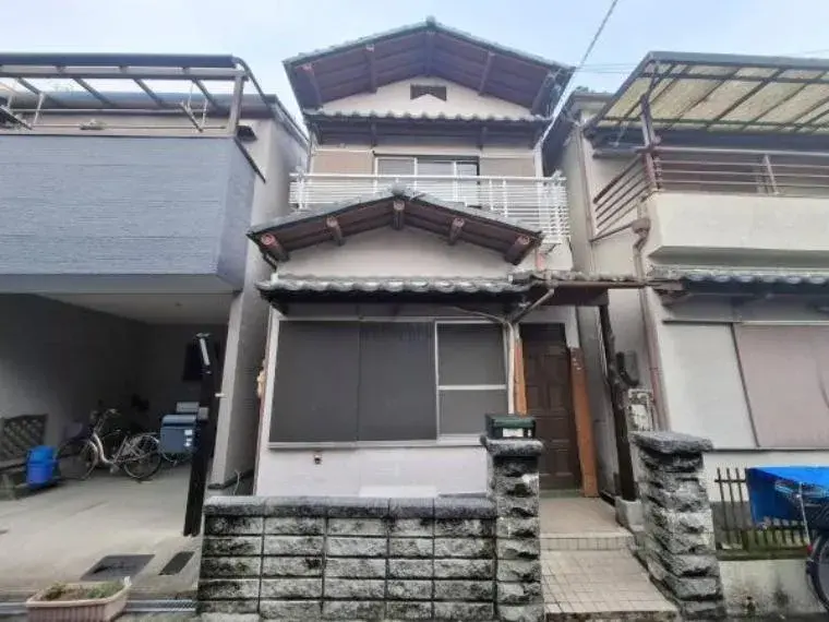 Akiya in Osaka