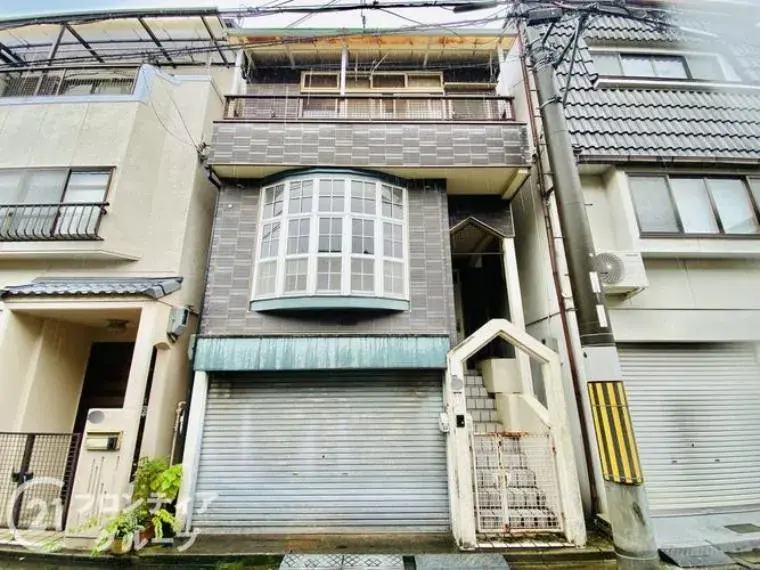 Akiya in Osaka