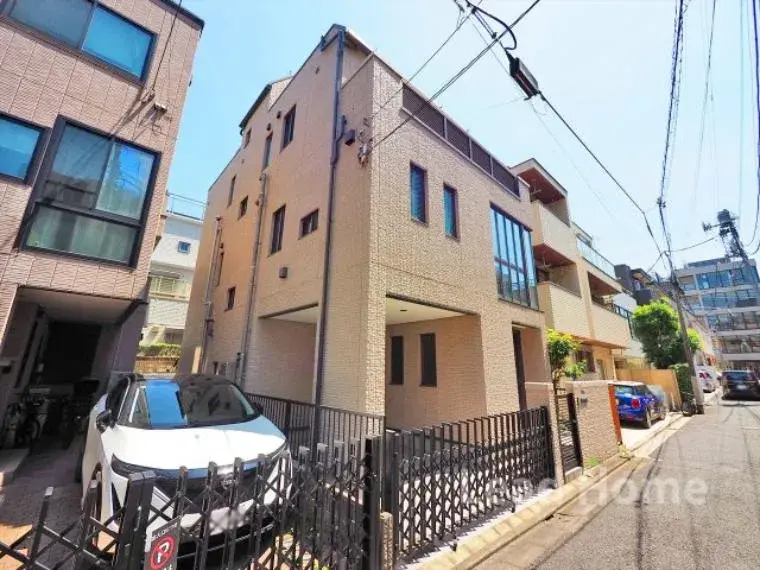 5 dormitorios, salón, comedor, cocina y sala de servicio Minato-ku Tokio (11)