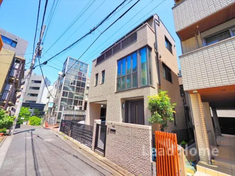 5 dormitorios, salón, comedor, cocina y sala de servicio Minato-ku Tokio (12)