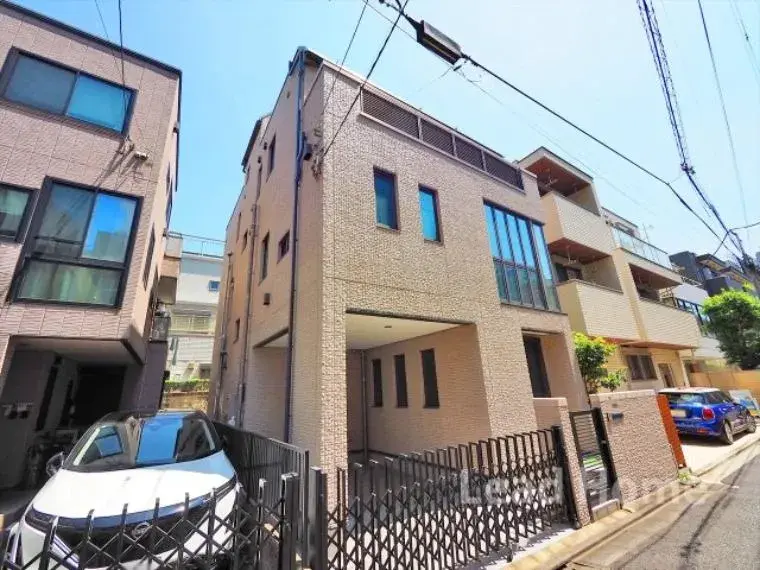 5 dormitorios, salón, comedor, cocina y sala de servicio Minato-ku Tokio (14)