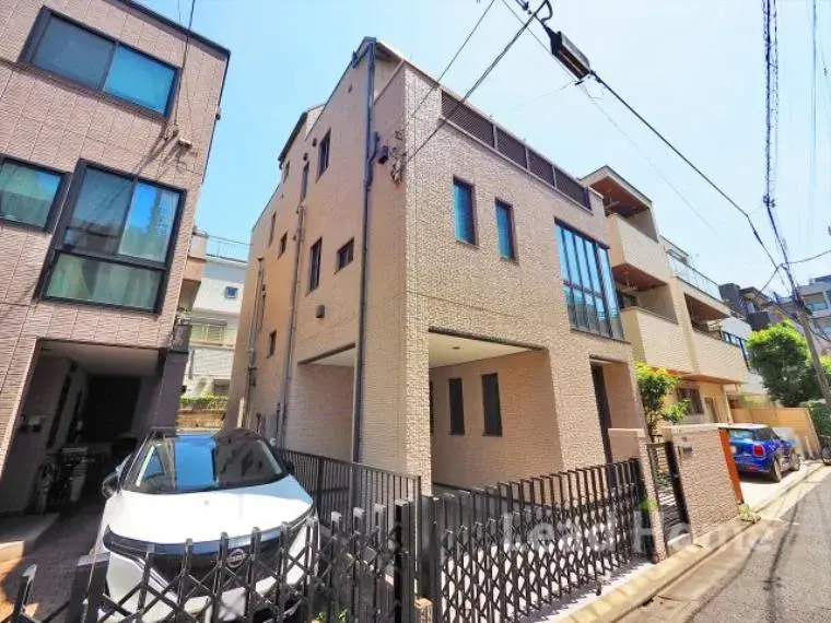 5 dormitorios, salón, comedor, cocina y sala de servicio Minato-ku Tokio (15)
