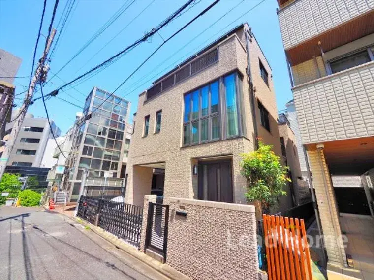 5 dormitorios, salón, comedor, cocina y sala de servicio Minato-ku Tokio (16)