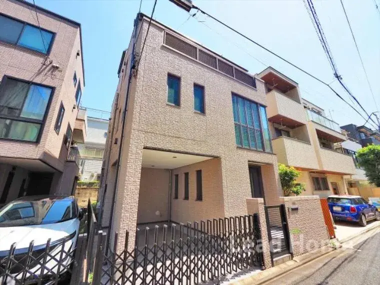5 dormitorios, salón, comedor, cocina y sala de servicio Minato-ku Tokio (9)