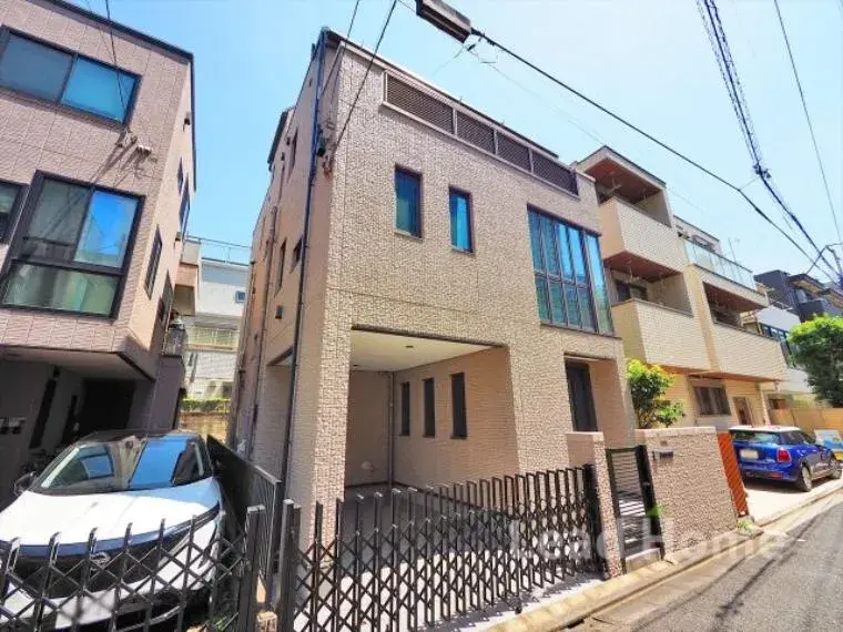 5 dormitorios, salón, comedor, cocina y sala de servicio Minato-ku Tokio (10)