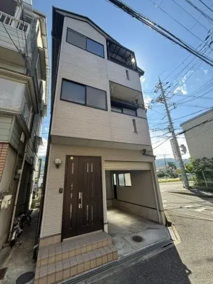 Akiya in Osaka