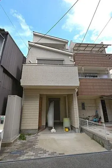Akiya in Osaka