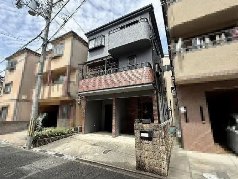 Akiya in Osaka