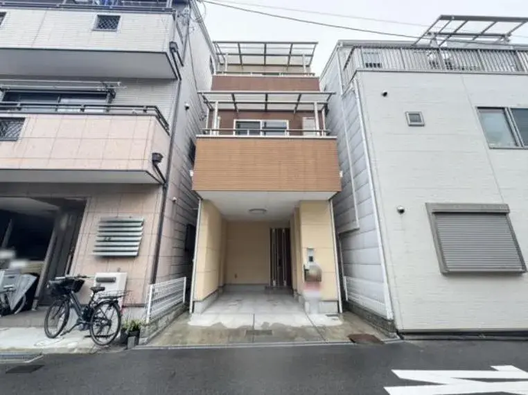 Akiya in Osaka