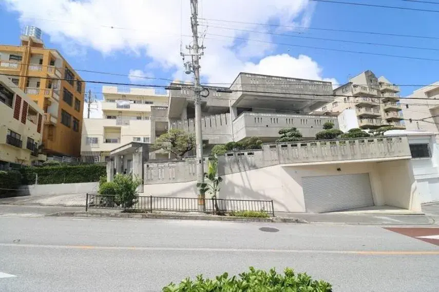Akiya in 浦添市