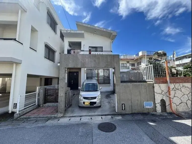 Akiya in Okinawa