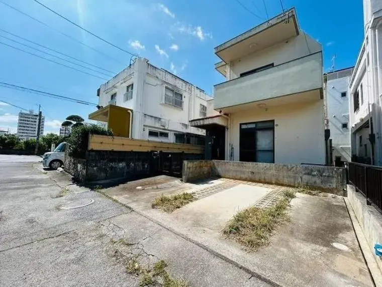 Akiya in 宜野湾市