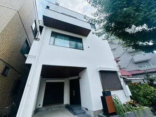 Akiya in طوكيو