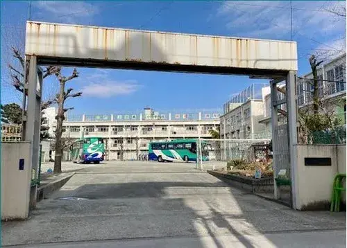 Недвижимость 3LDK+S в Мэгуро-ку, Токио (9)