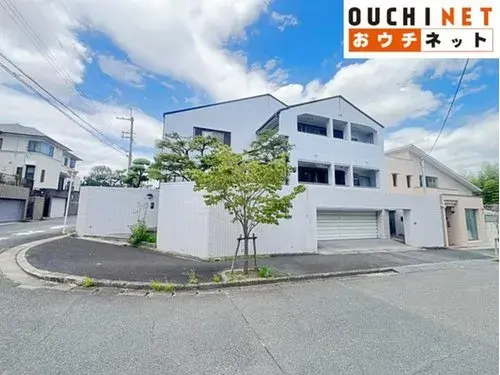 Akiya in 吹田市