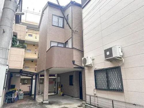 Akiya in أوساكا