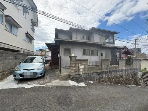 Akiya in هيروشيما