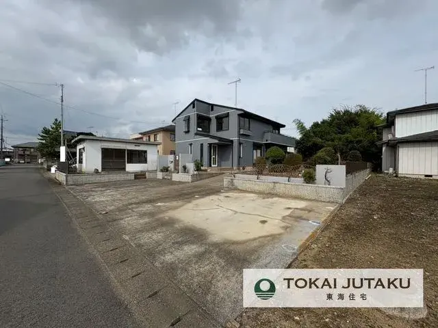 Akiya in توتشيغي