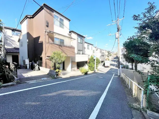 Akiya in Tokio