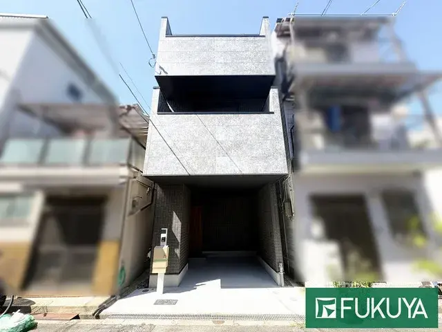 Akiya in Osaka