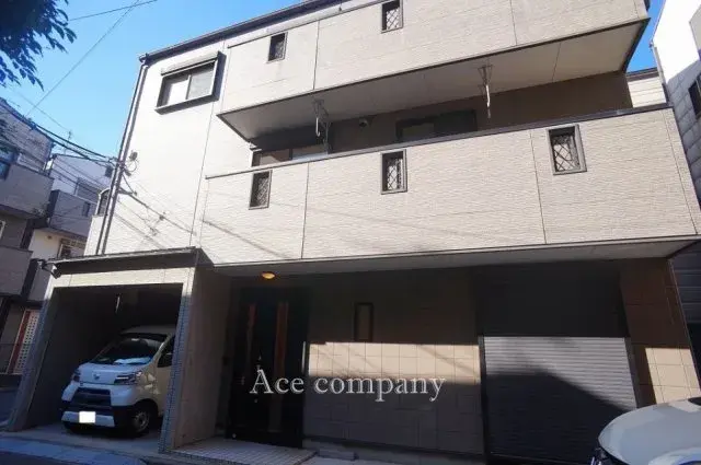 Akiya in Osaka
