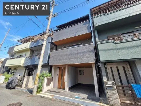 Akiya in Osaka