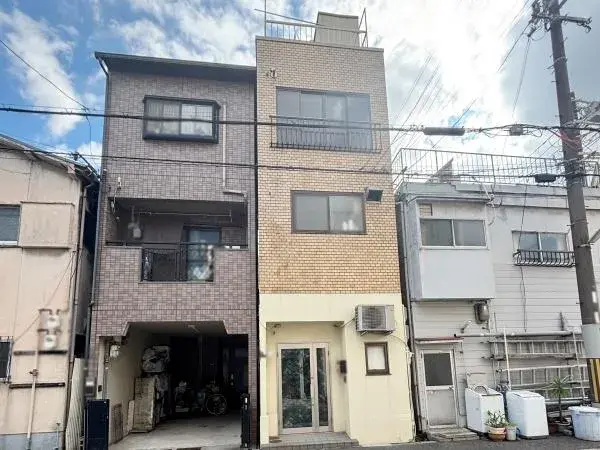 Akiya in Osaka