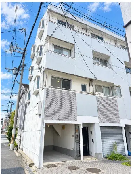Akiya in Osaka
