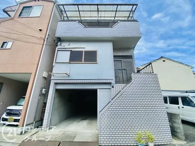 Akiya in Osaka