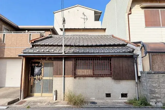 Akiya in Osaka