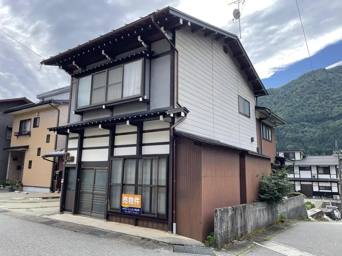 Akiya in Hida