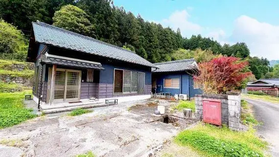 Akiya in Kanzaki County