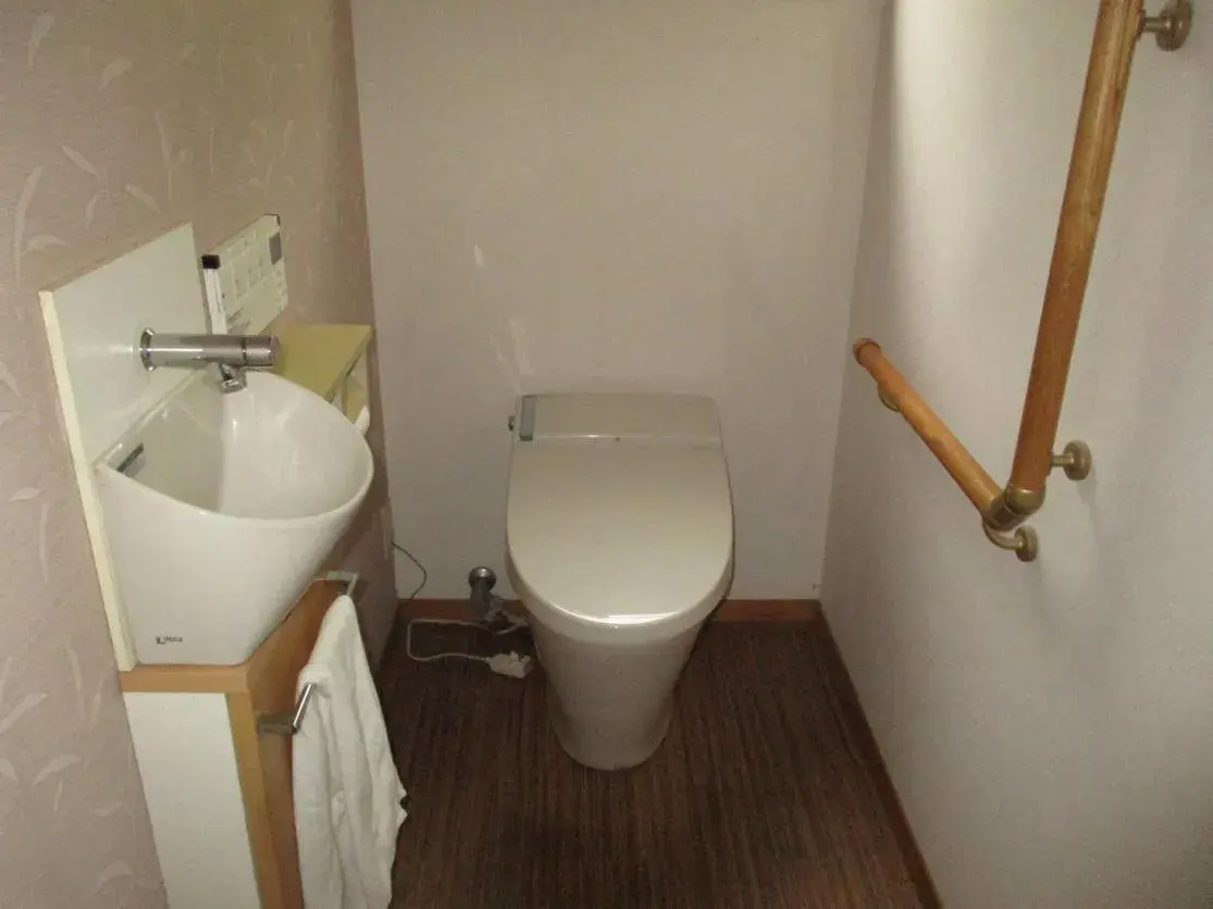 7LDK Property Kasaoka City Okayama Prefecture (11)
