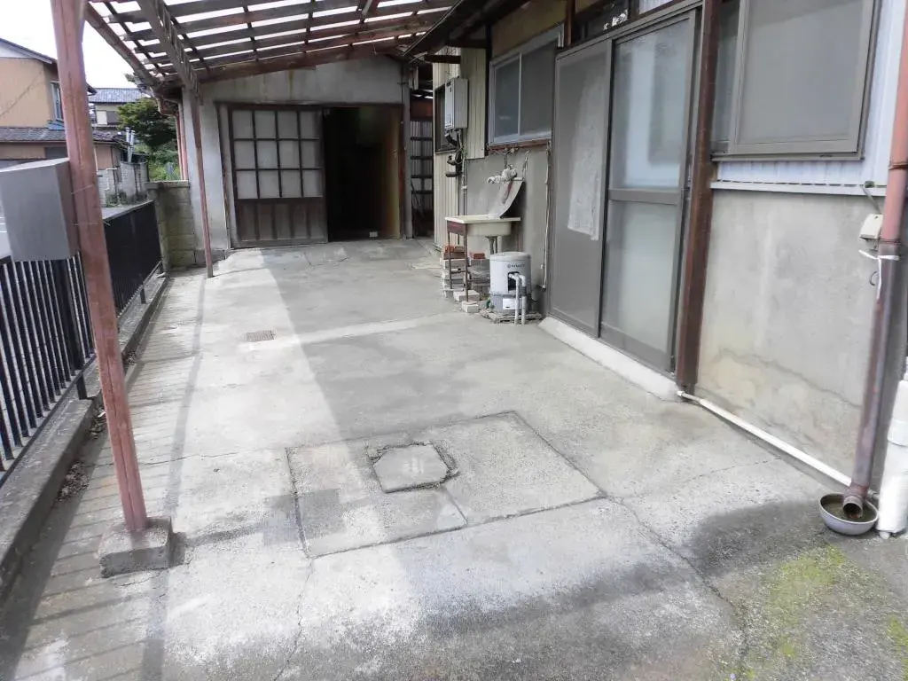 Slide 4