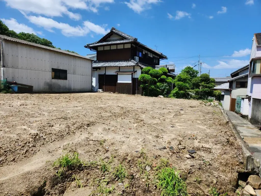 Akiya in 柏原市