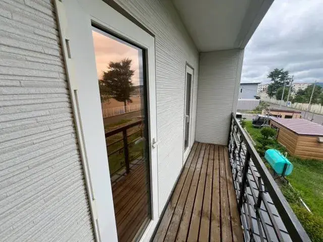 Slide 4