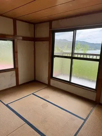 Slide 4
