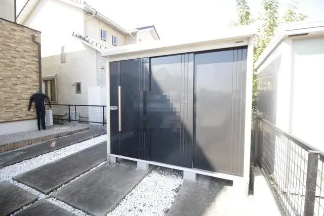 Slide 4
