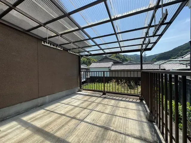 Slide 4