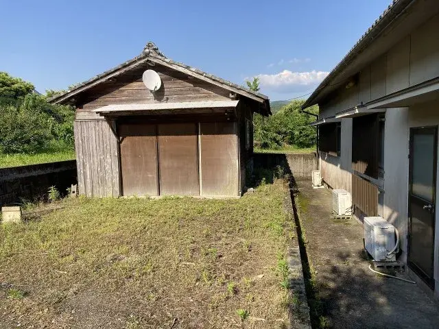 Slide 4