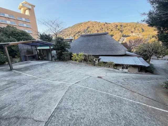 Slide 4
