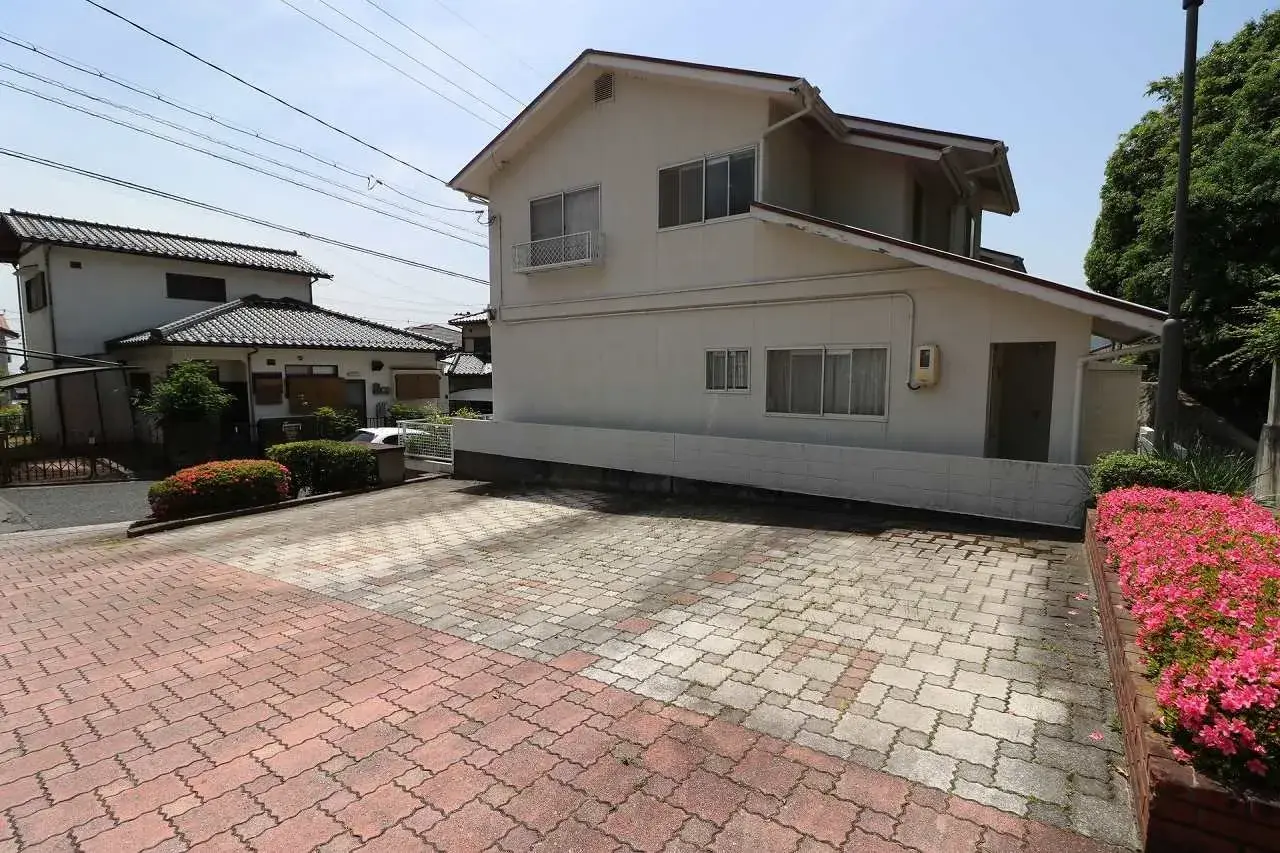 Slide 4