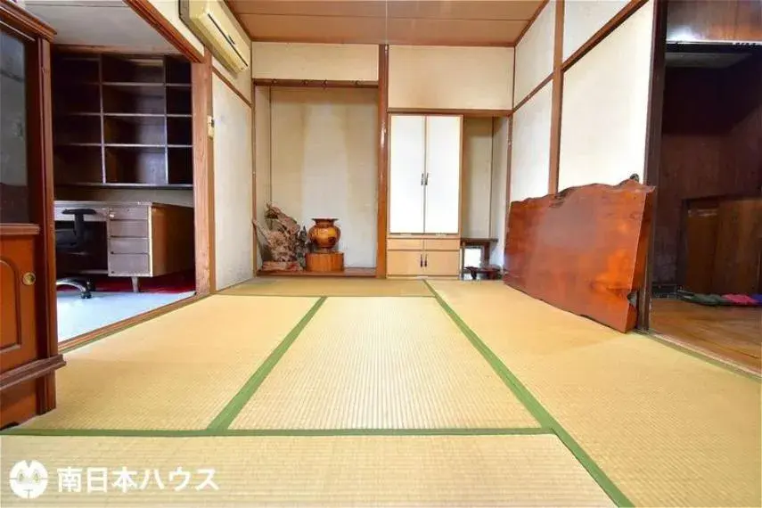 Slide 4