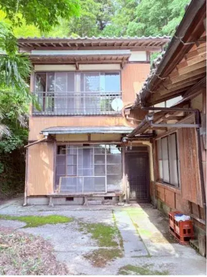 Slide 6